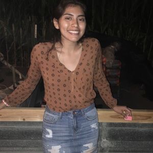 Meet your Posher, Paola